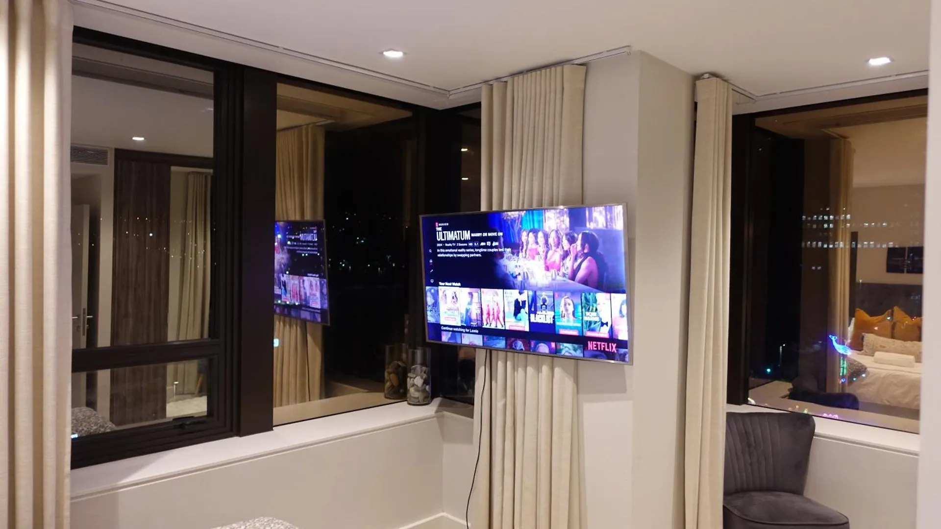 アパート Modern 1 Bedroom At Foreshore Place Mountain Views & Walk To V&A ケープタウン