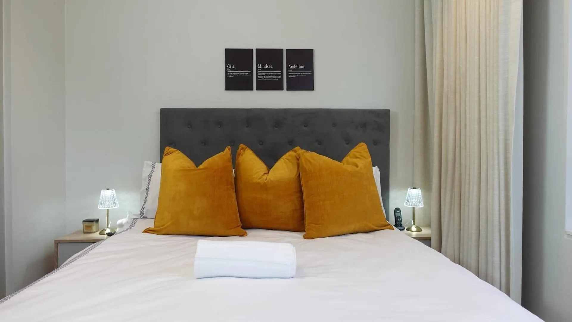 Modern 1 Bedroom At Foreshore Place Mountain Views & Walk To V&A ケープタウン 0*,