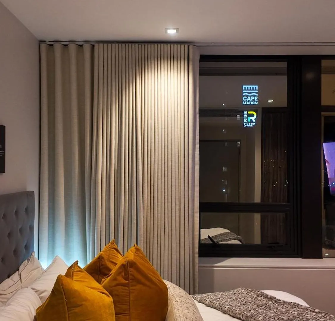 アパート Modern 1 Bedroom At Foreshore Place Mountain Views & Walk To V&A ケープタウン 南アフリカ