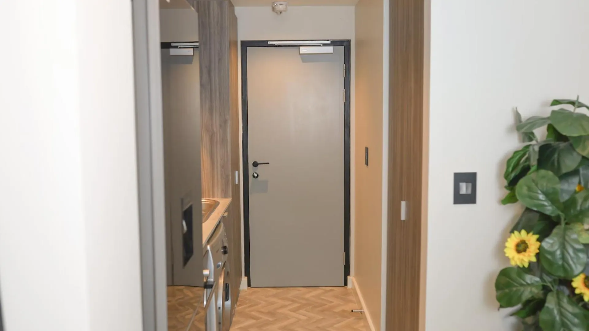 アパート Modern 1 Bedroom At Foreshore Place Mountain Views & Walk To V&A ケープタウン