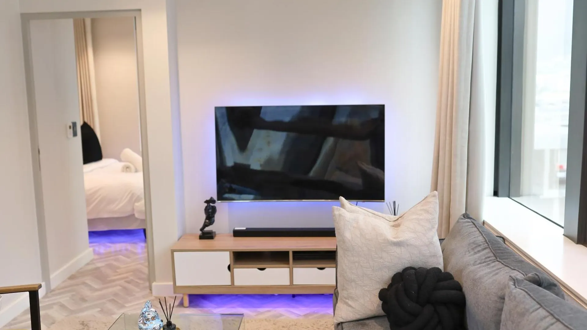 Modern 1 Bedroom At Foreshore Place Mountain Views & Walk To V&A ケープタウン