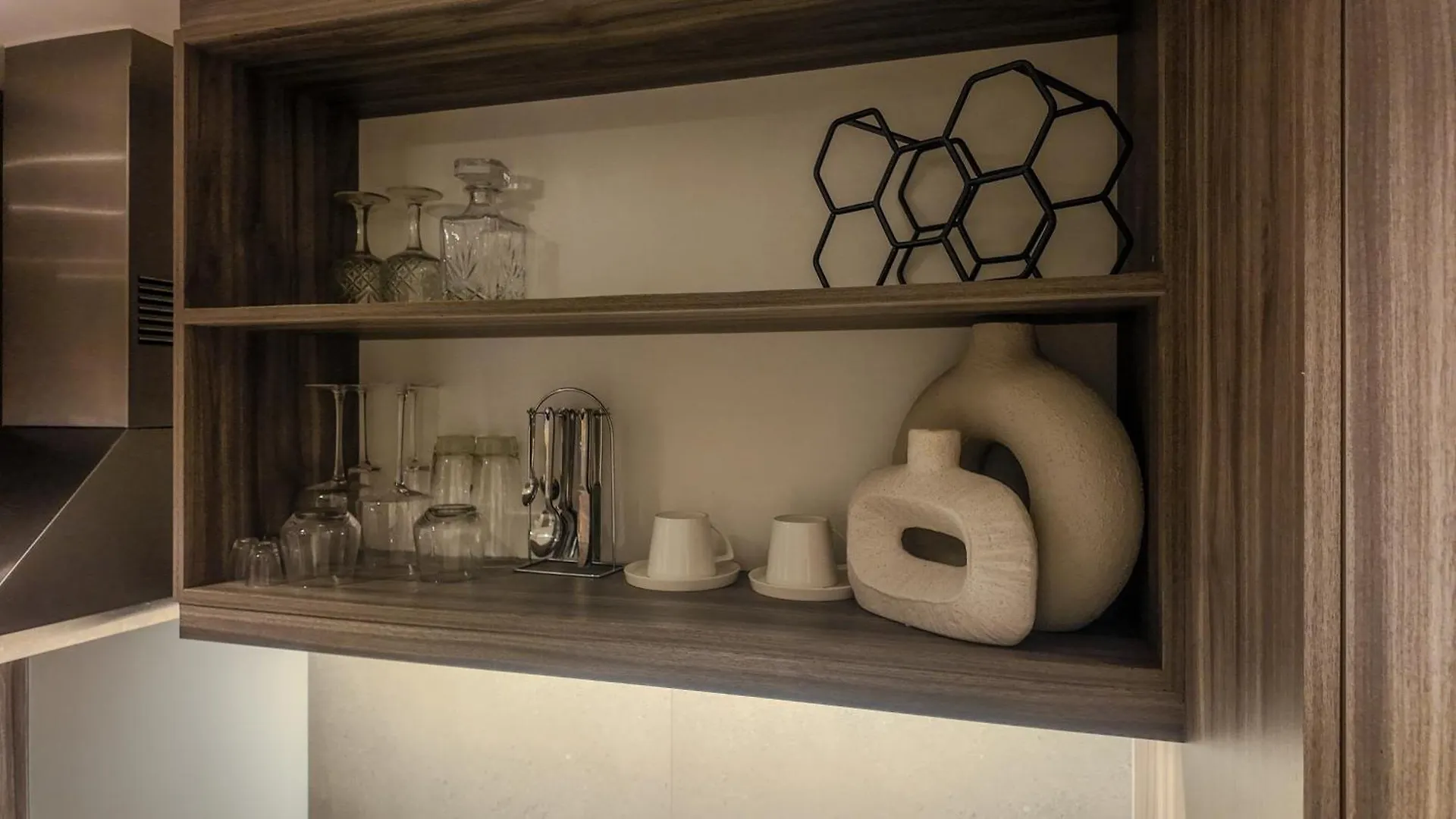 Modern 1 Bedroom At Foreshore Place Mountain Views & Walk To V&A Cape Town South Africa