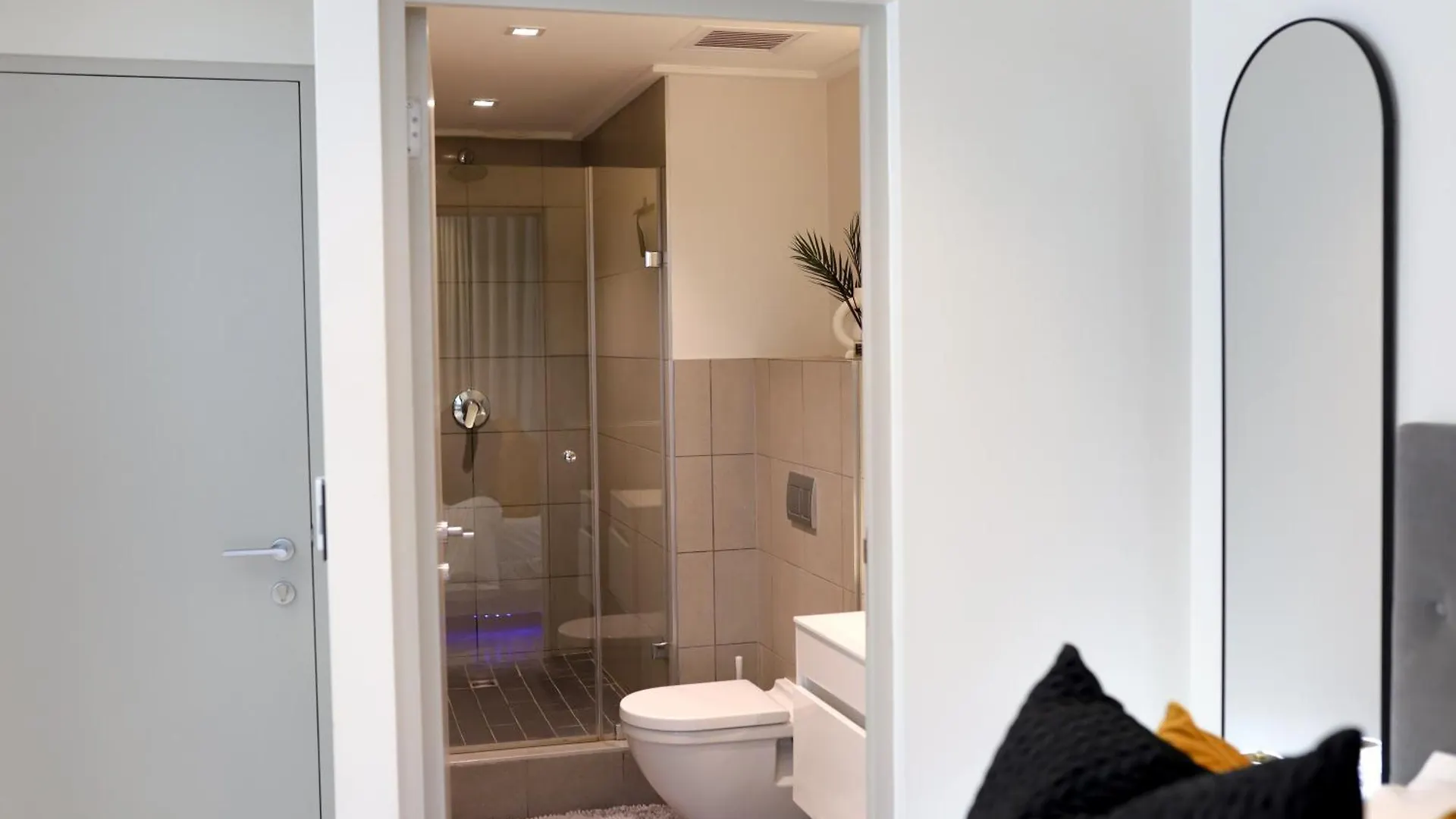 Apartment Modern 1 Bedroom At Foreshore Place Mountain Views & Walk To V&A Cape Town